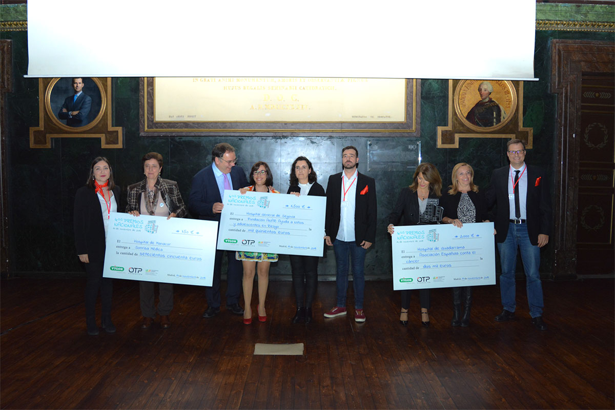 Los IV Premios Hospital Optimista llenan Madrid de narices verdes